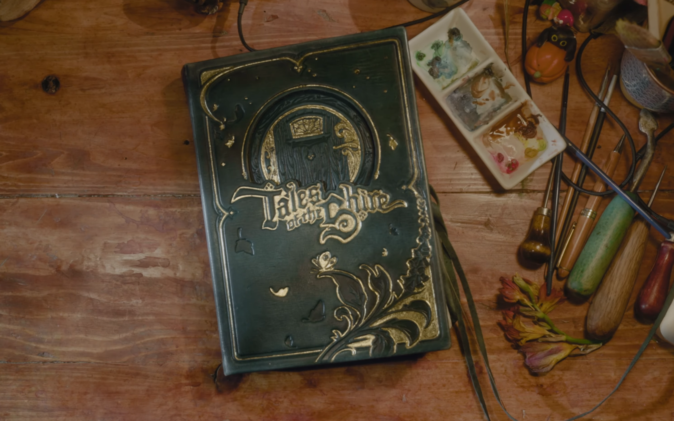 The Lord of the Rings game will receive a toy from the creators of props from the film trilogy.  Shire Tales in the trailer