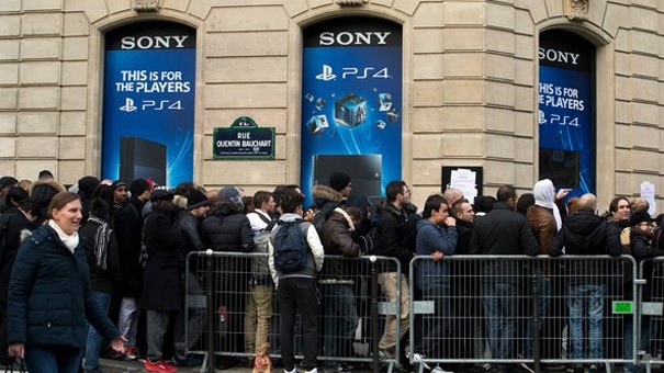 W 2013 roku PS4 sprzedało się we Francji dwa razy lepiej niż Xbox One