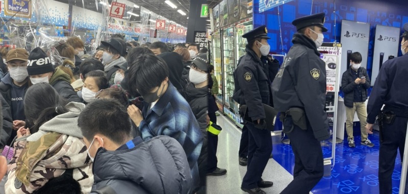 PS5 nie trafi do wielu klientów w Japonii. Sklep banuje graczy i handlarzy po wielkich zamieszkach