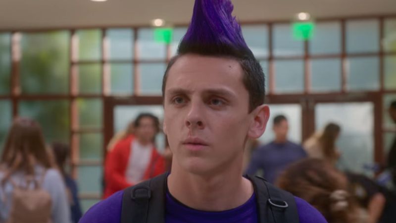 Cobra Kai (2018) - recenzja 4 sezonu serialu [Netflix]. Starzy wrogowie, nowe wyzwania