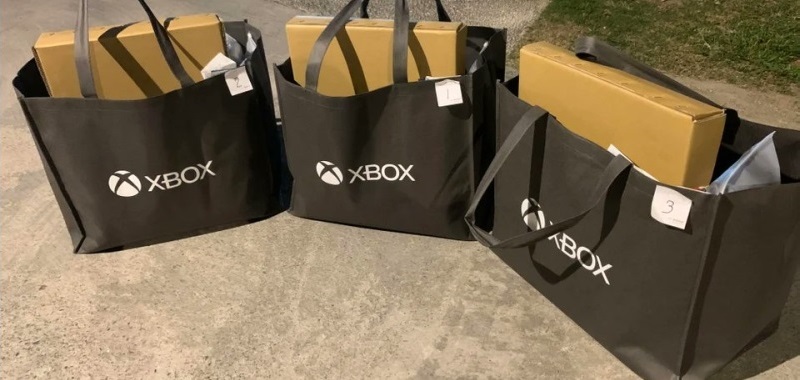 Microsoft przygotował zestaw gadżetów dla pierwszych klientów Xboksa Series X na Tajwanie