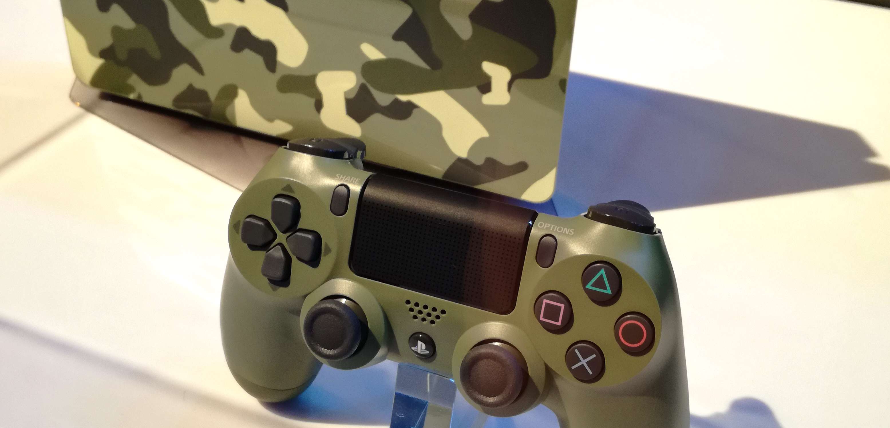 PlayStation 4 w edycji limitowanej Call of Duty: WWII. Zwiastun nowego pakietu