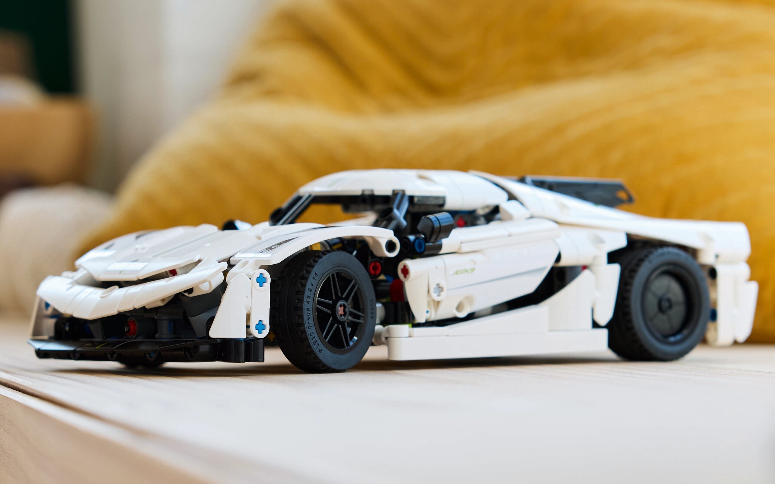 Dwa piękne zestawy LEGO z supersamochodami - Lambo lub Koenigsegg - od 145 zł zamiast 299 zł