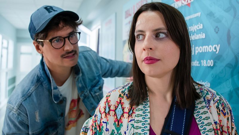 Planeta Singli. Osiem historii (2021) - opinia o serialu [Canal+]. Miłość przyjmuje bardzo różne formy