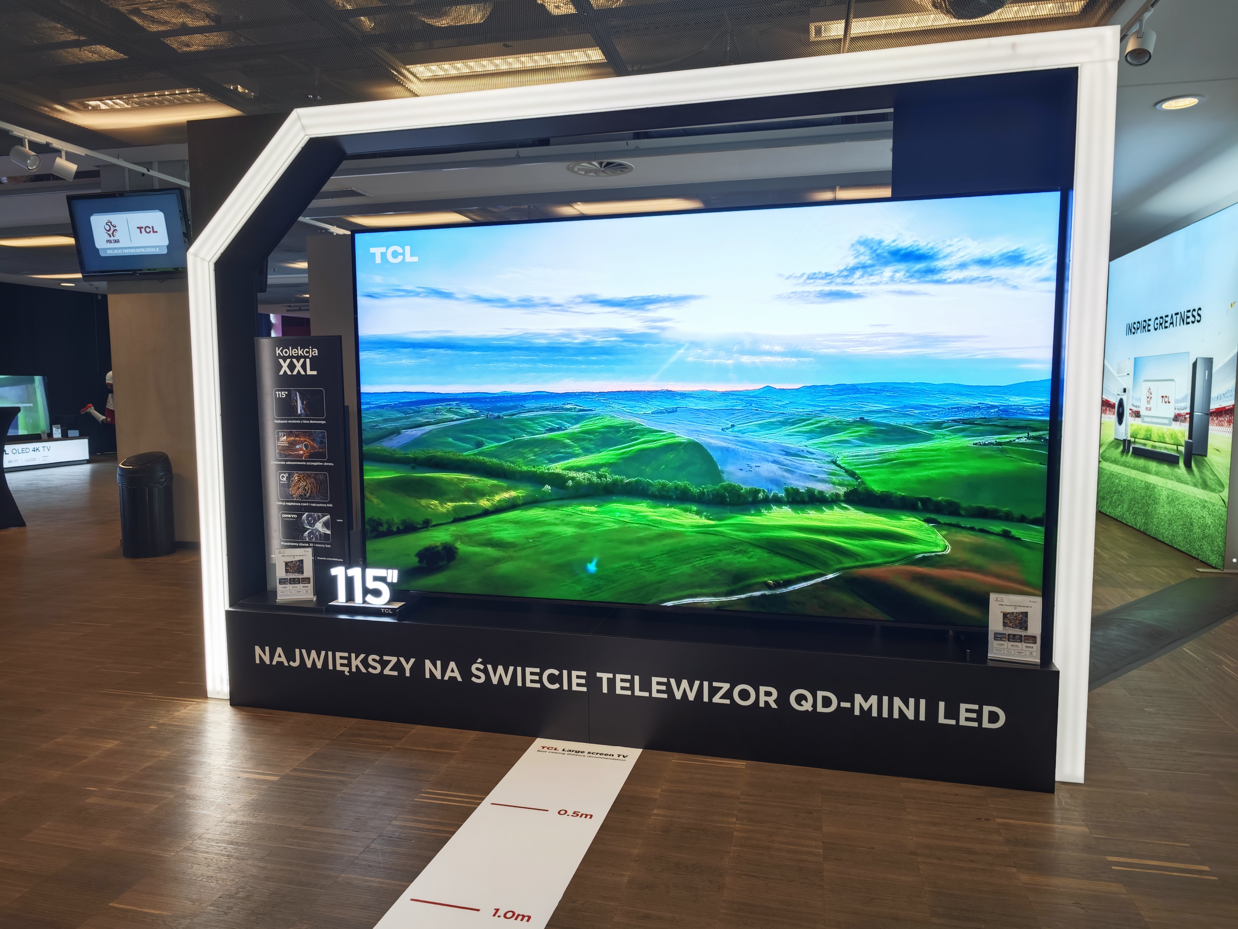 Największy na świecie telewizor QD-Mini LED