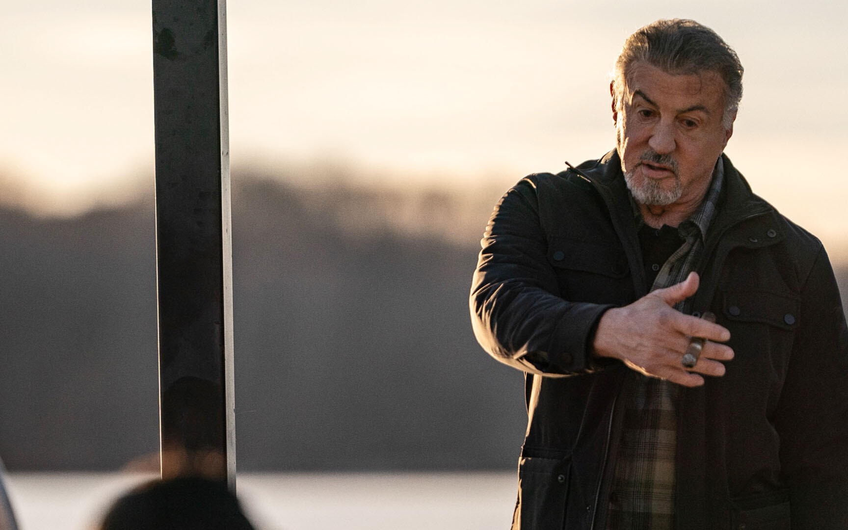 Alarum (2025) - recenzja filmu [Canal+] Sylvester Stallone i Polska nie do poznania