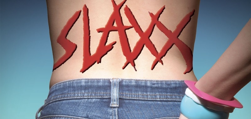 Slaxx to komediowy horror o zabijających jeansach. Zwiastun pokazuje esencję filmu