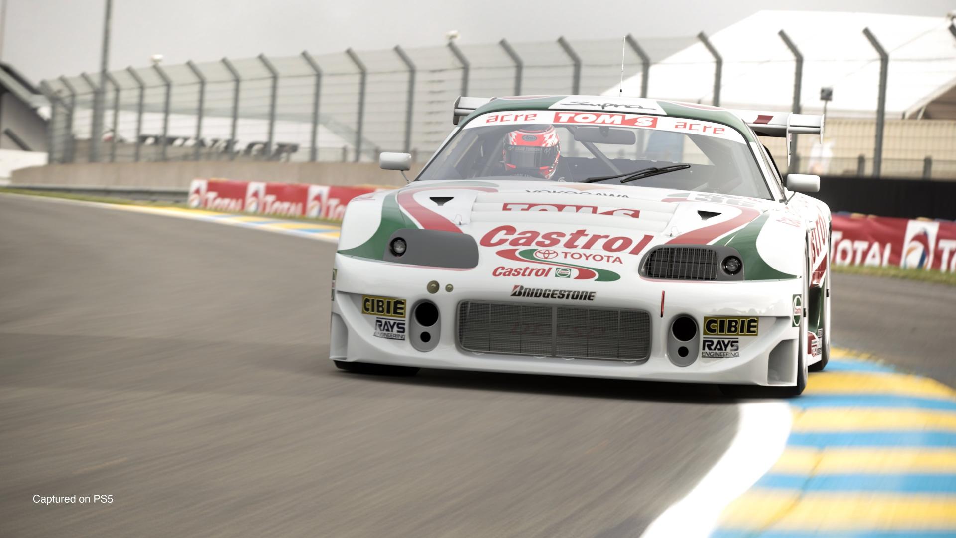 Gran Turismo 7 i Gran Turismo Sport na bezpośrednim porównaniu. Zobaczcie zestawienie gier Sony