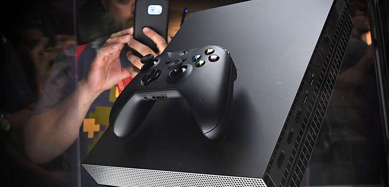 Xbox One X. Microsoft przypomina o recenzjach bestii w nowej reklamie