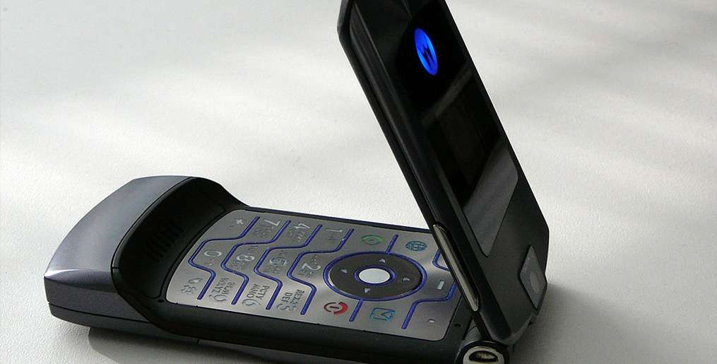 Motorola RAZR może wrócić jako smartfon ze zwijanym ekranem