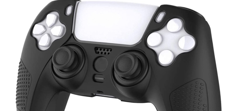 PS5 DualSense w czarnym kolorze dzięki nakładce. Gracze są zdeterminowani, by zmienić sprzęt