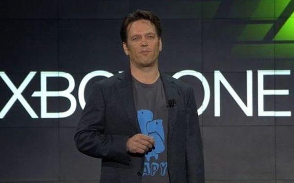 Phil Spencer opowiada o imprezie Microsoftu, aktualizacji Xboksa One i Scalebound