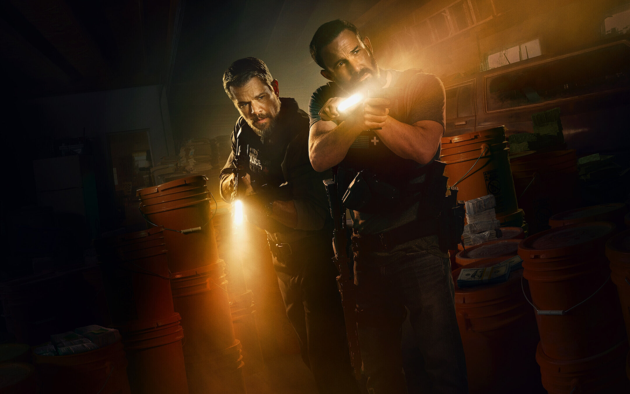 Netflix prezentuje Łup i nie bierze jeńców. Matt Damon i Ben Affleck będą musieli zapłacić wysoką cenę