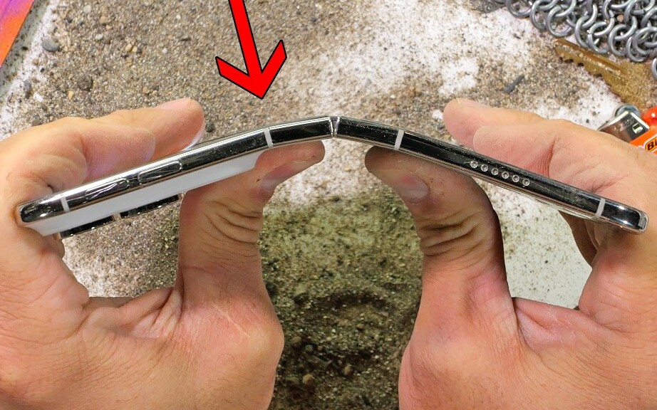 iPhone Duo z poważnym problemem? Ekran nie wytrzymuje nawet doby - sprzęt nie przeszedł testu