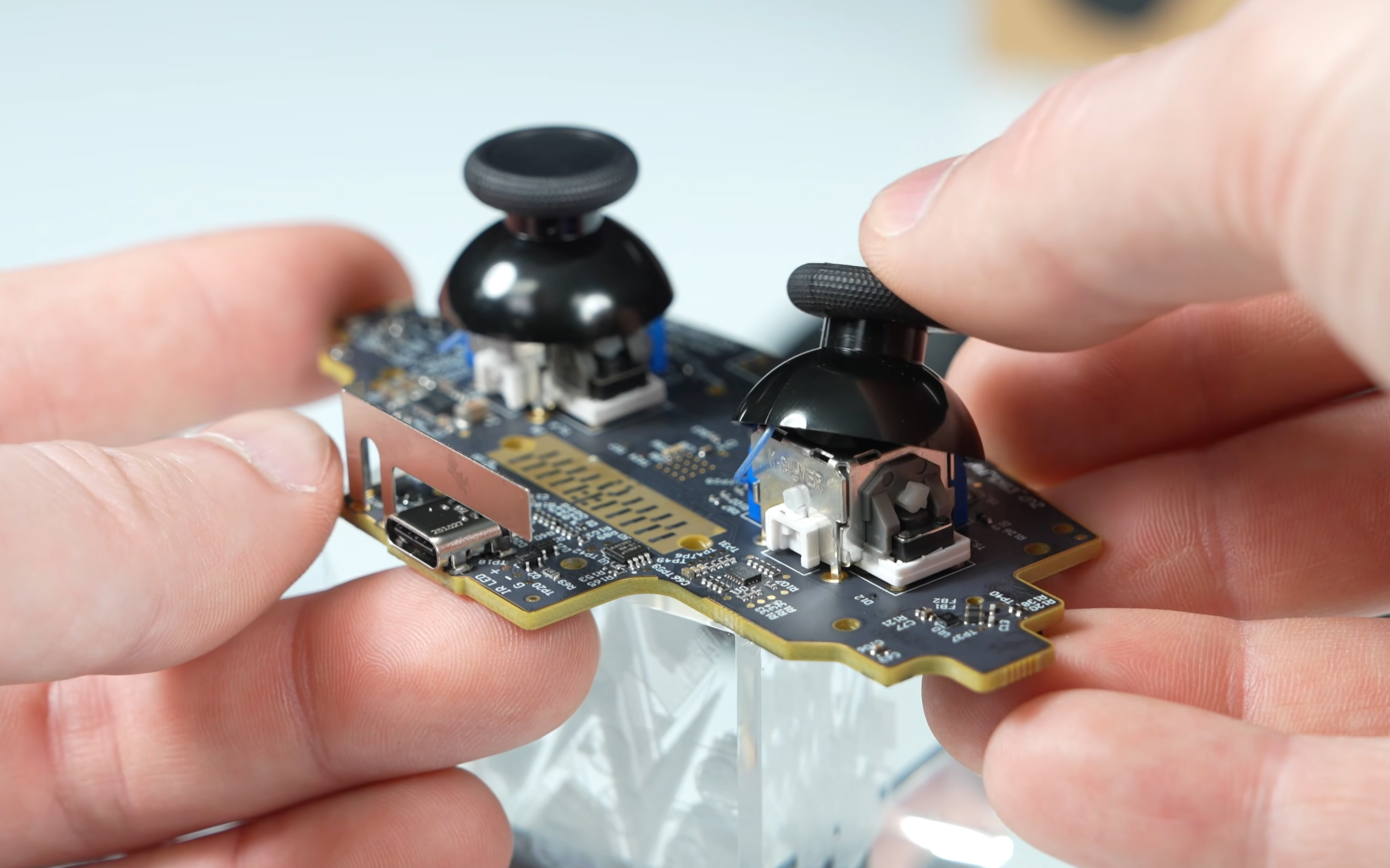 Producenci konsol mogą się uczyć od Valve. Steam Controller ma rozwiązywać dryfowanie analogów