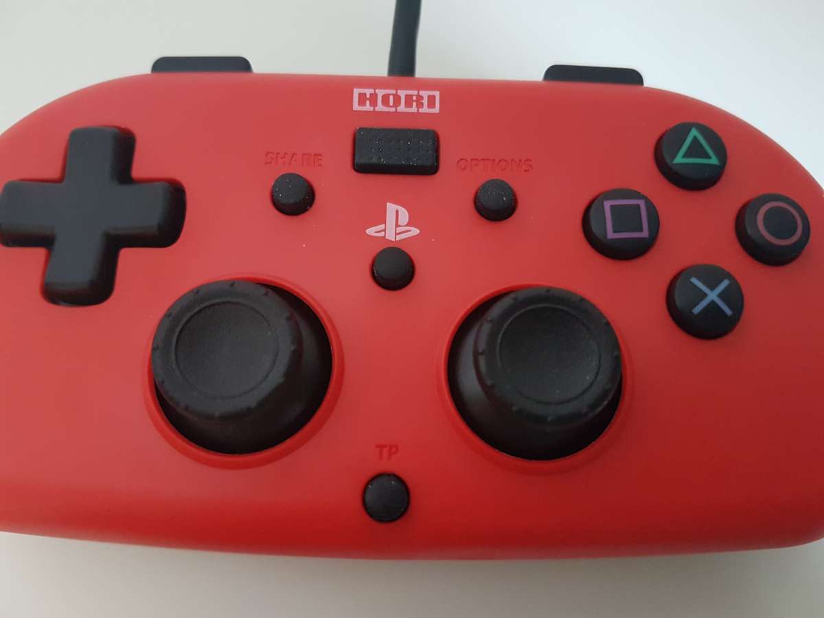 Mini Wired Gamepad od HORI dla PlayStation 4 – recenzja sprzętu