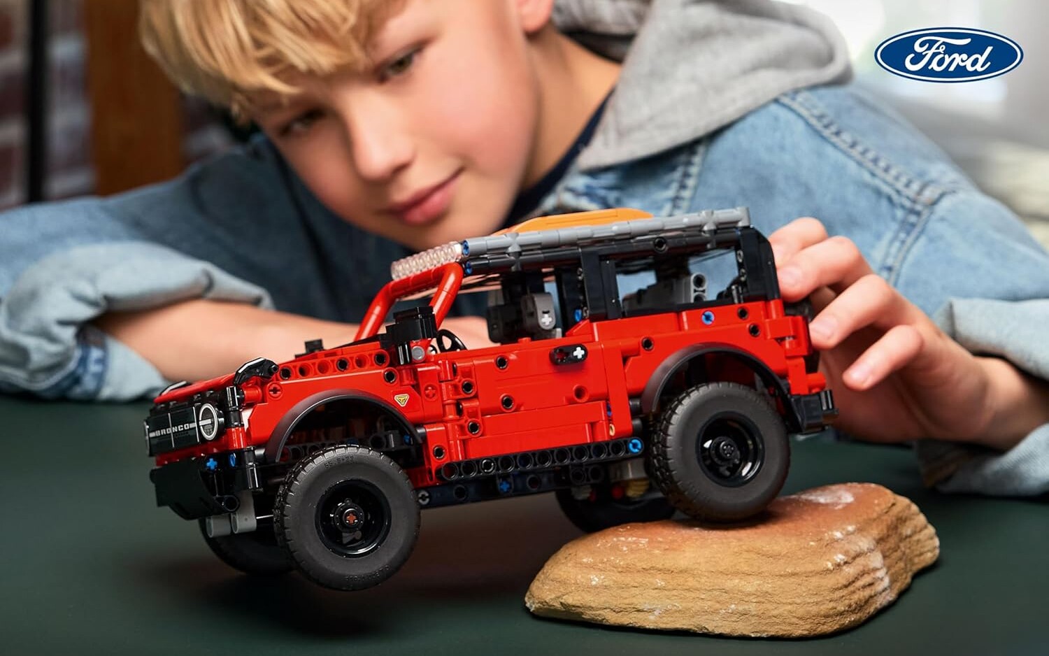 Pojazd Ford Bronco w formie LEGO za 206 zł zamiast 269 zł - prawie 1000 elementów
