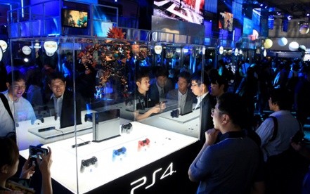 Pierwsza telewizyjna reklama PlayStation 4 w Japonii
