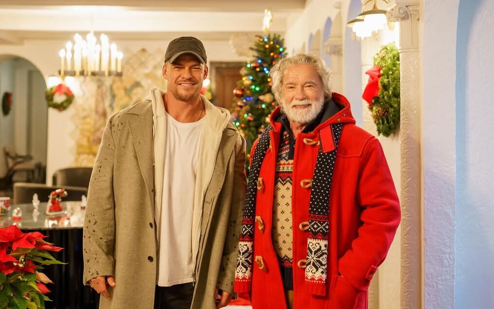 Arnold Schwarzenegger i Alan Ritchson w świątecznym filmie Amazonu! Zobaczcie zwiastun Facet z Workiem
