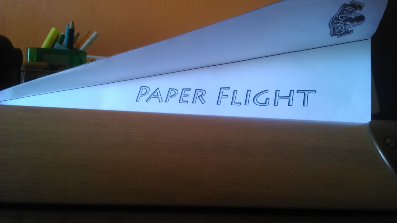 Ulotka twórców gry, którą ogrywałem na Oculus Rift. Ciekawy pomysł na ten papierowy samolocik.