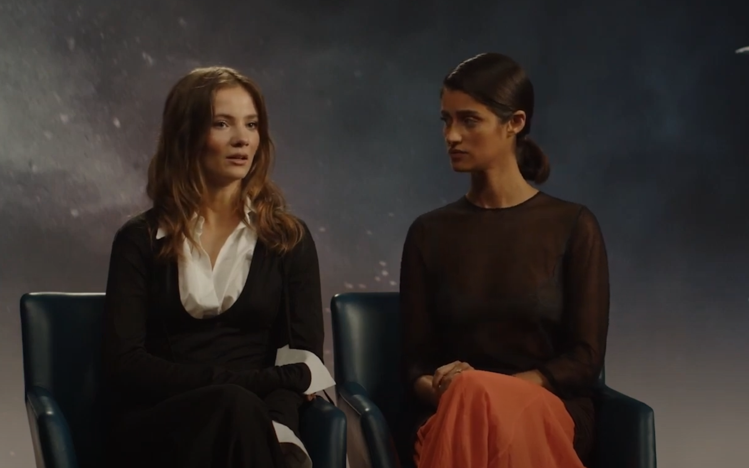 Yennefer słuchałaby Beyonce. Rozmawiamy z Freyą Allan i Anyą Chalotrą o 3. sezonie Wiedźmina