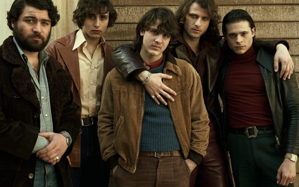 Gomorra: Początki - recenzja serialu [SkyShowtime] Powrót do Neapolu