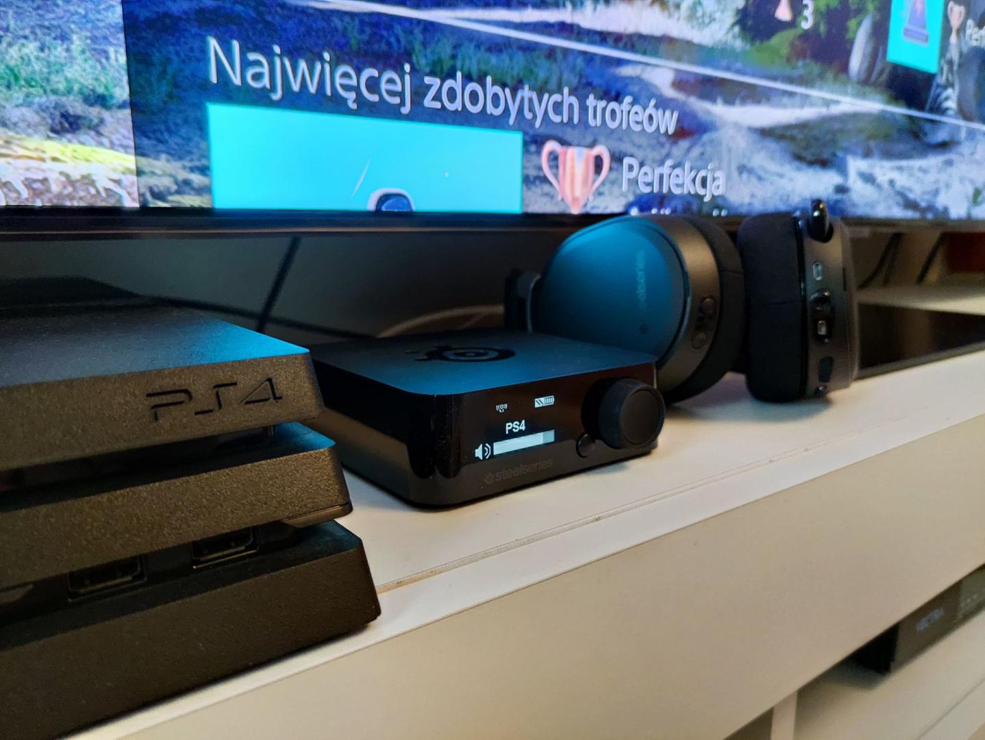 Jak podłączyć słuchawki SteelSeries do konsoli [poradnik wideo]