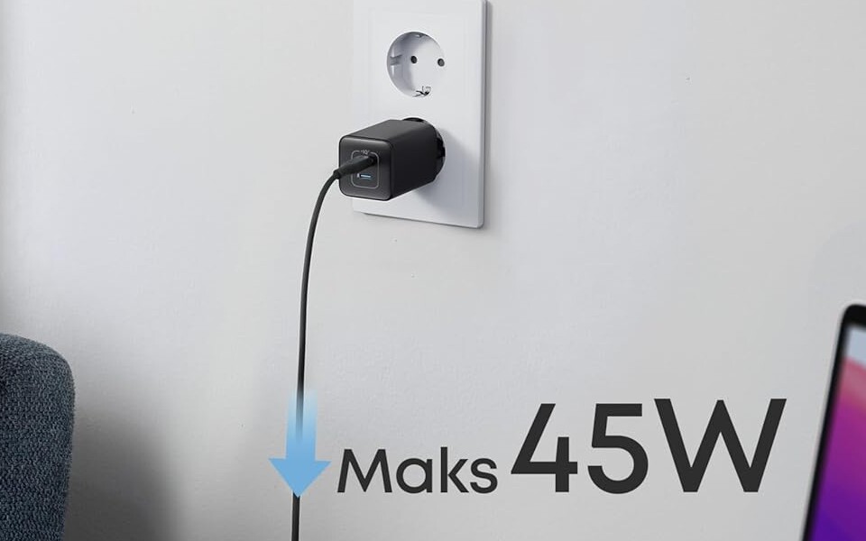 Ładowarka Anker o mocy 47W, z dwoma portami, za 49 zł zamiast 105 zł (czarna lub biała)