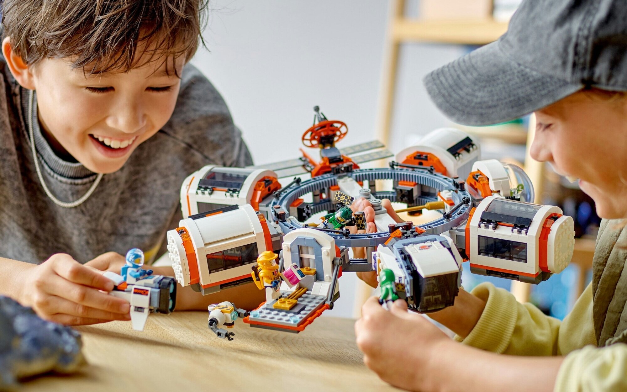 Tylko do końca dnia! Piękny zestaw LEGO City z modułową stacją kosmiczną za 329 zł