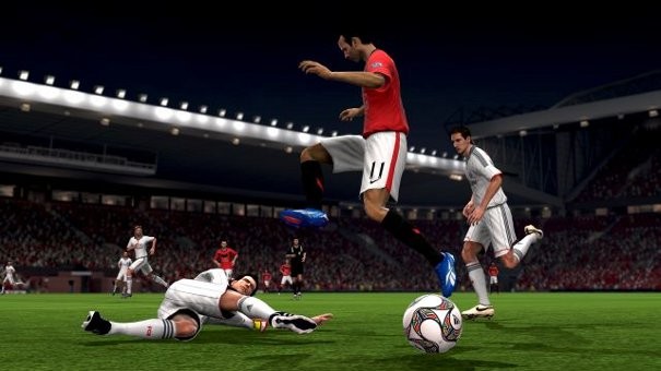 EA: &quot;Pro Evolution Soccer to dla nas żadna konkurencja&quot;