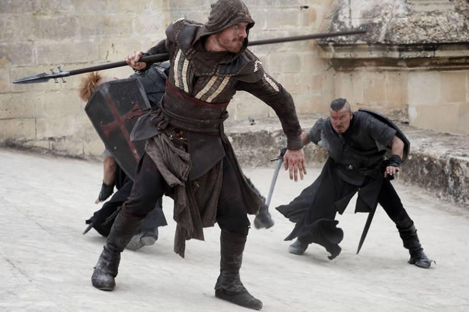 Assassin's Creed na srebrnym ekranie. Mamy konkretne zdjęcia z planu filmowego