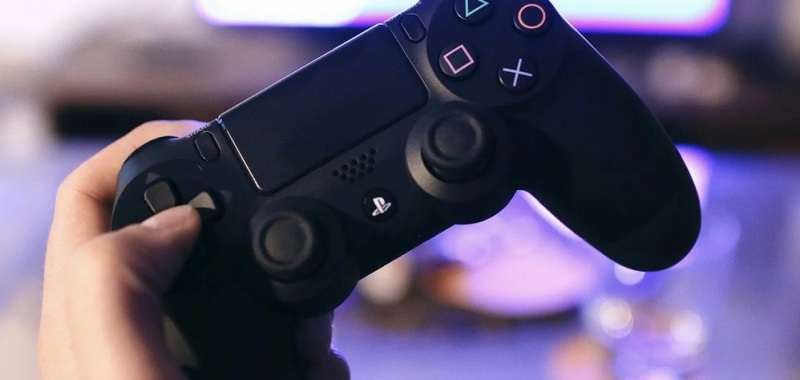 PlayStation 5 może zadebiutować w różnych wersjach. Produkcja konsoli będzie bardzo droga