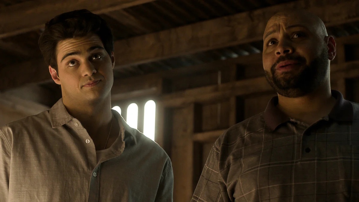 Zwerbowany (2022) – recenzja i opinia o serialu [Netflix]. Na misji