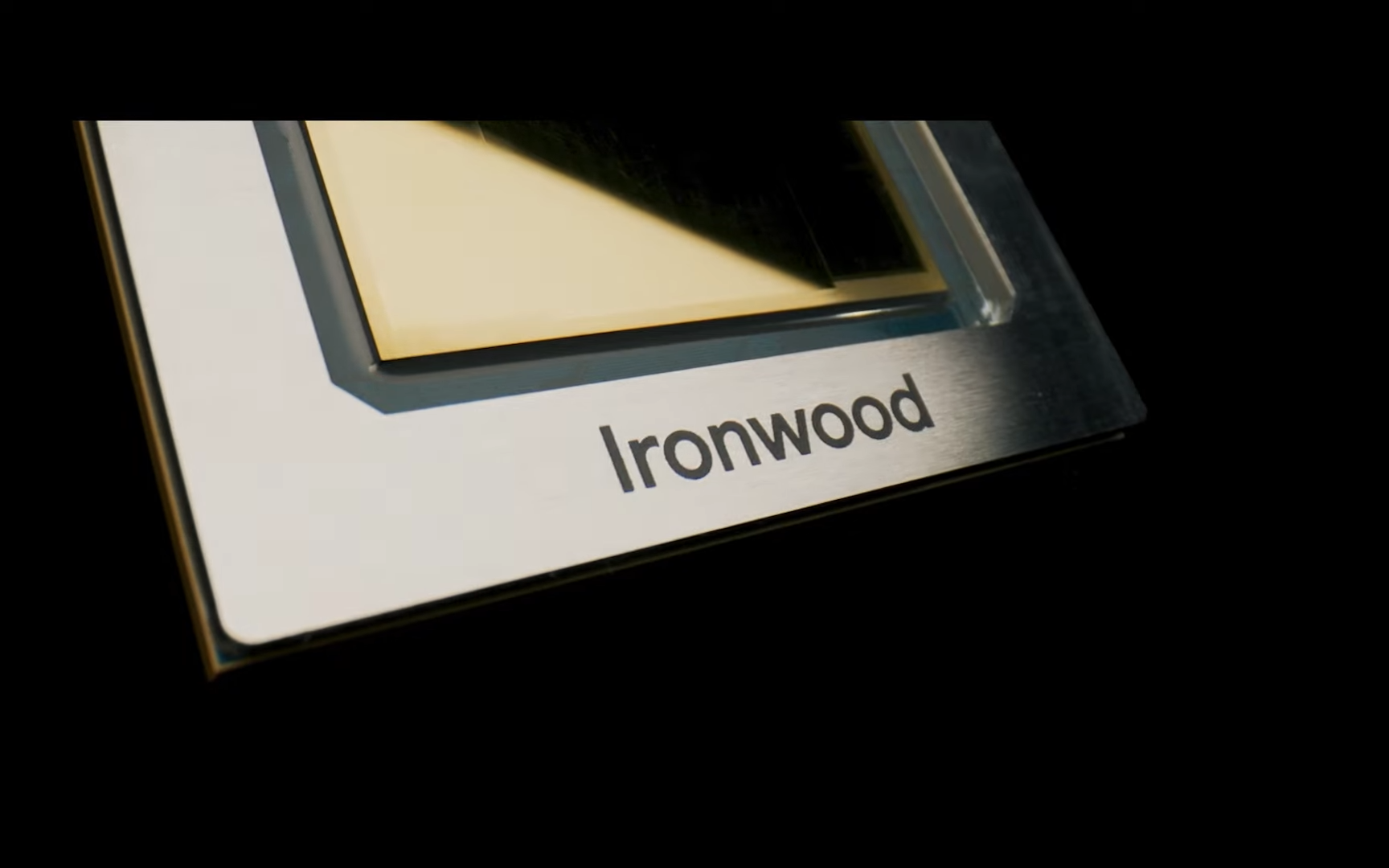 Google TPUv7 Ironwood to mocarz AI, ale na rynek nie trafi. Znowu wygrywa NVIDIA