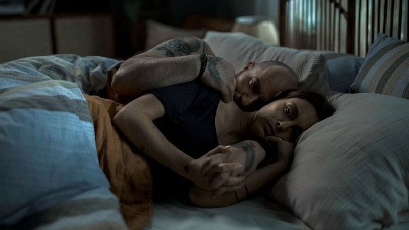 Hit &amp; Run (2021) – recenzja serialu [Netflix]. Pościg za prawdą od twórców Faudy