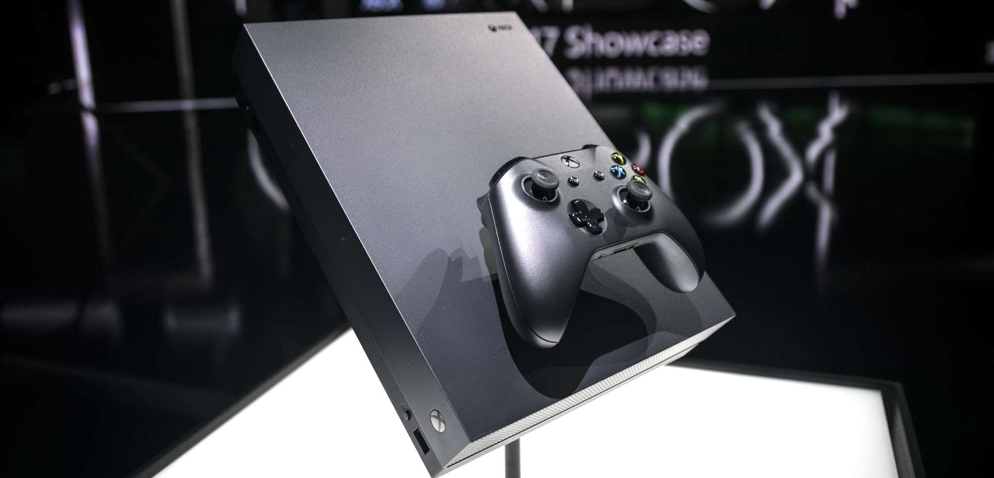 Xbox One X rozebrany w materiale wideo! Microsoft chwali się chłodzeniem