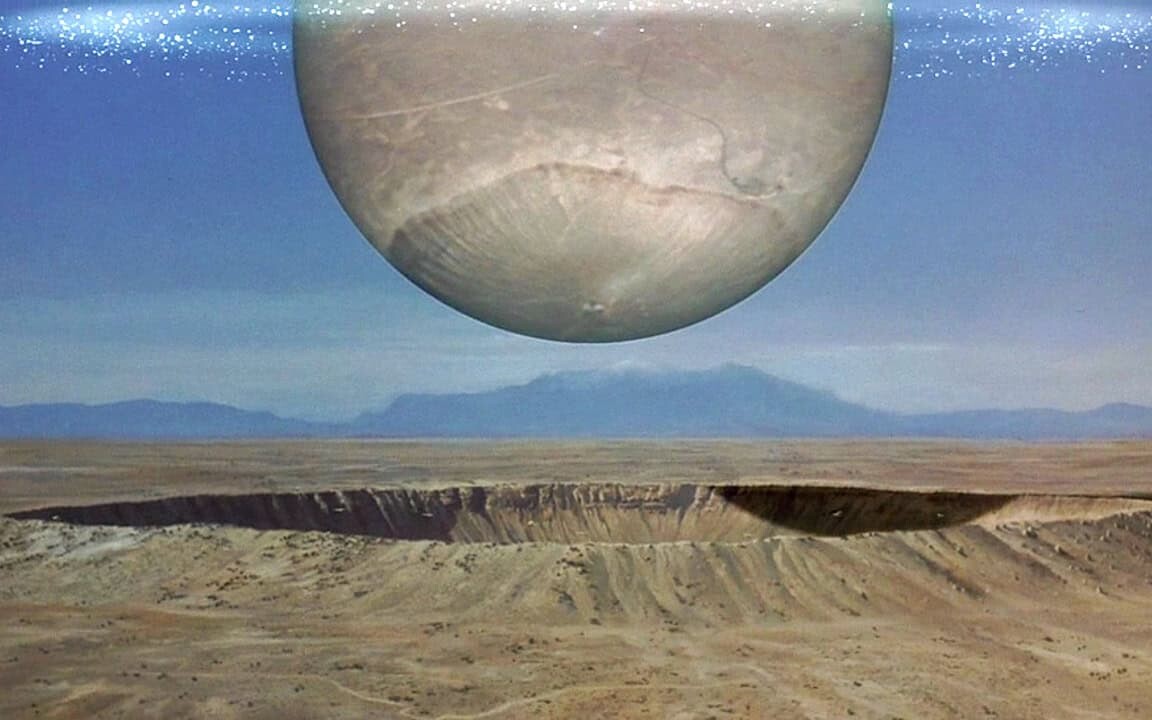 Gość z przestworzy. Ten klasyczny film science fiction z lat 80. właśnie powrócił do oferty Netflixa