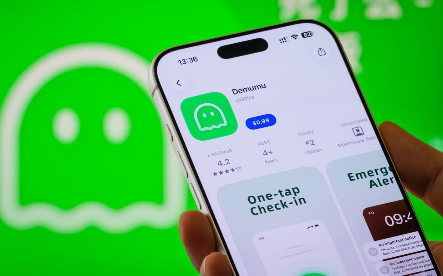 Kliknij, że żyjesz. Kontrowersyjna aplikacja na szczycie