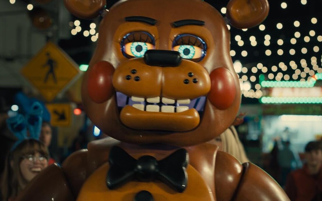 Pięć koszmarnych nocy 2 (2025) - recenzja filmu [UIP]. Charlotte chciałaby się pobawić