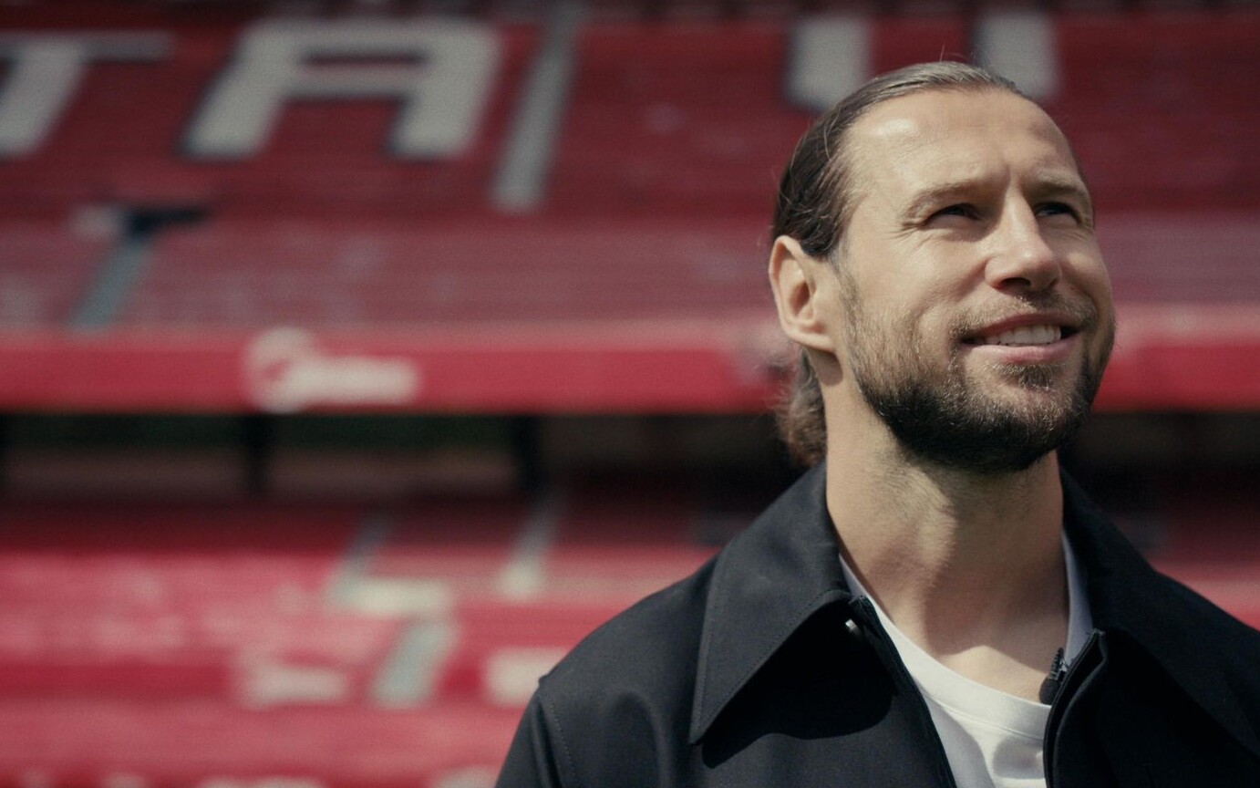 Krychowiak: krok od szczytu - wywiad z Grzegorzem Krychowiakiem. 