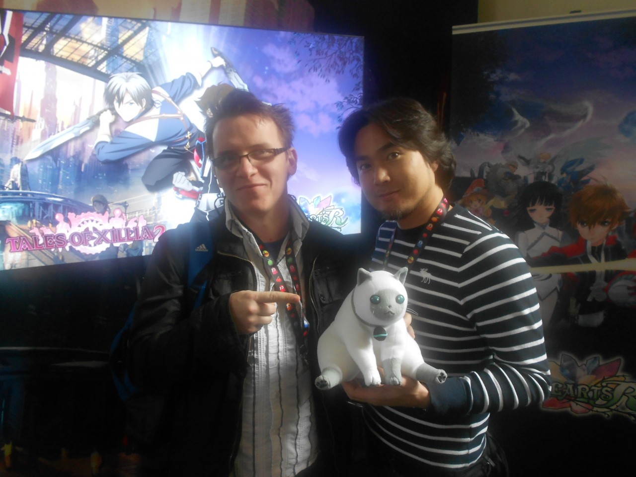 Roger z Babą, producentem Tales of Xillia 2. Acha - jest i kot